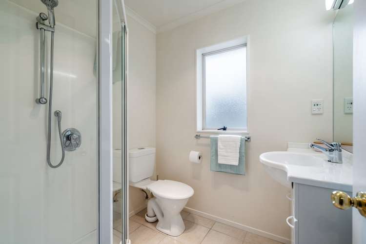 11 Phoebe Meikle Place Torbay_14