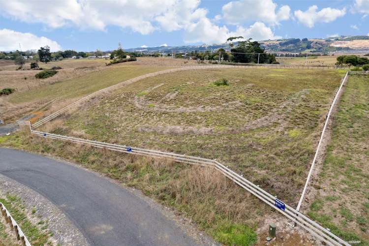 27 Michelle Thomas Lane Ramarama_9