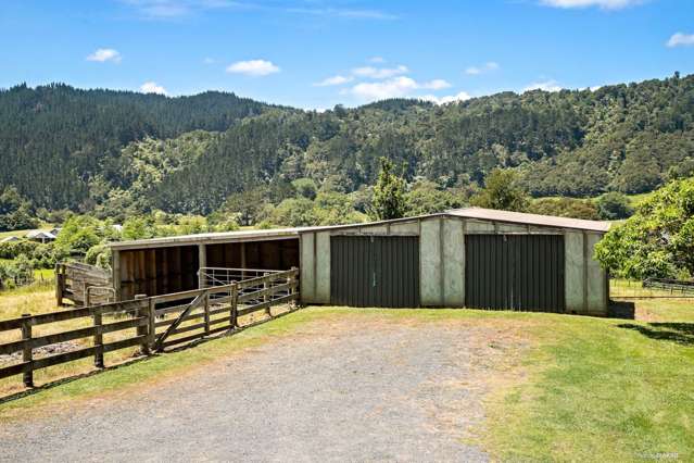 121 Falls Road Hunua_3