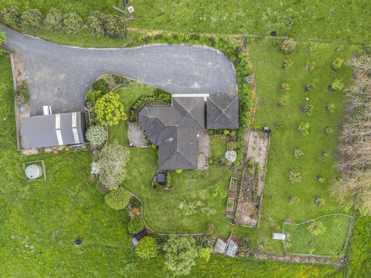 24 Rowe Road Whatawhata_18