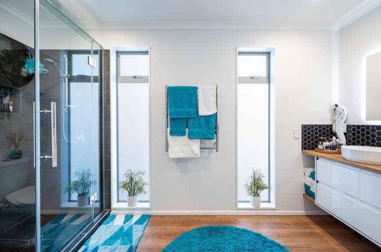 8 Gershwin Grove Stoke_12