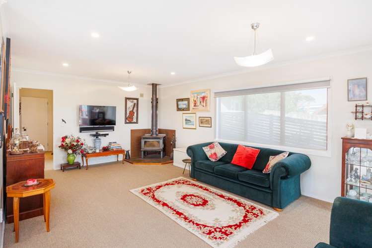 12 Robbie Street Foxton Beach_7