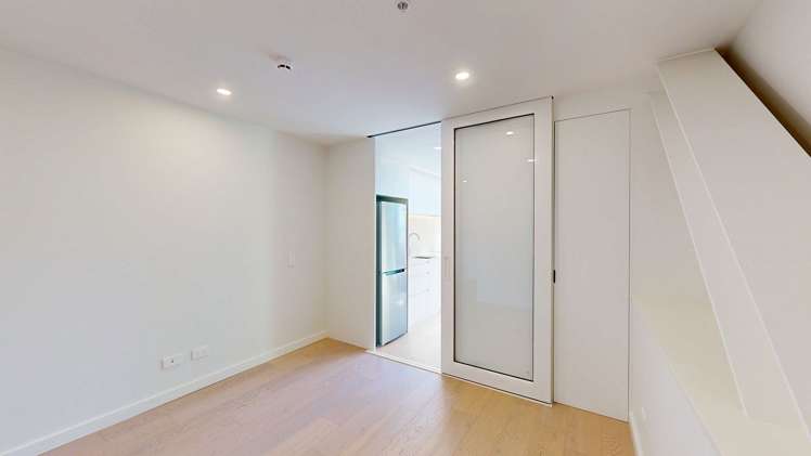 602/10 Alpha Street 2185_5