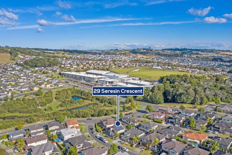 29 Seresin Crescent Flat Bush_36