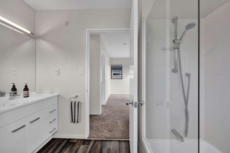 2 Kawaroa Close New Plymouth Central_23