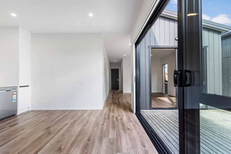 18 Puwha Street Massey_12