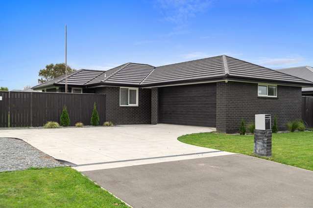 17 Stormlea Drive Southbridge_1