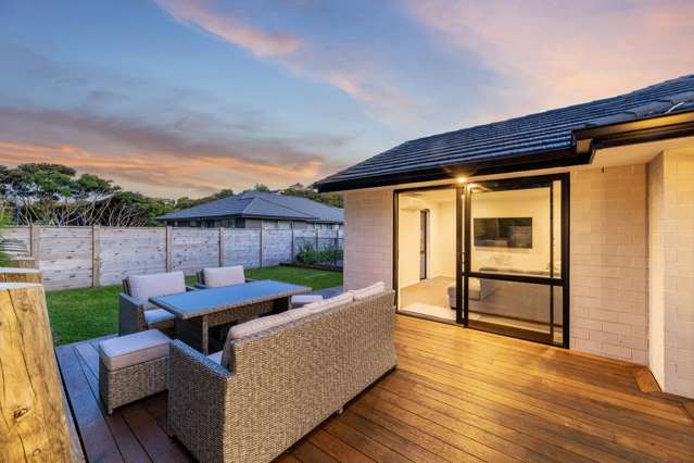 6 Martingale Drive Whitby_4