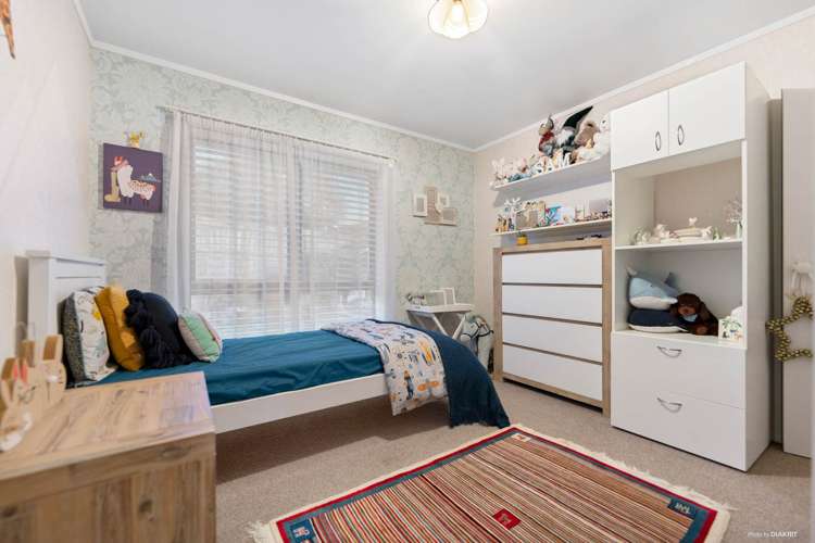 17 Paulownia Place Totara Heights_13