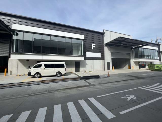 Unit E&F/8 Chonny Crescent Wiri_2