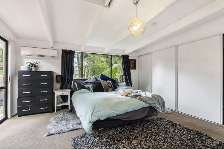 17 Karen Road Laingholm_6