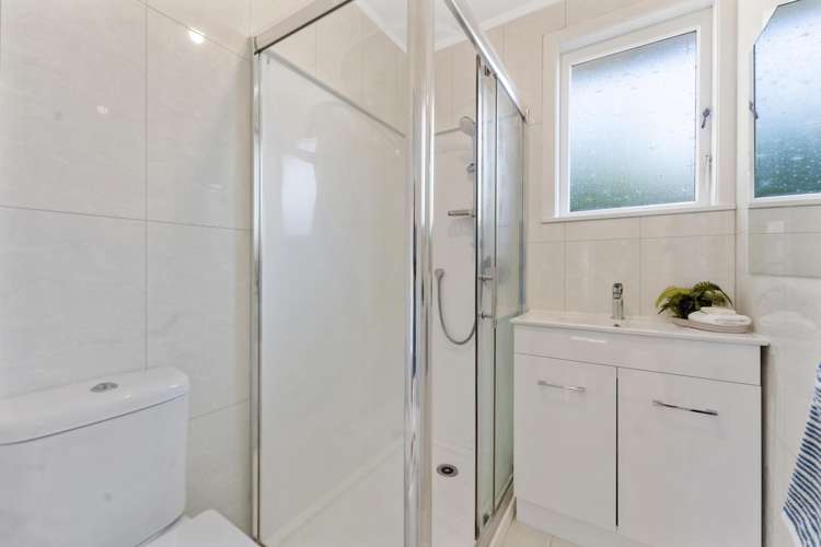 1/12 Selwyn Crescent Forrest Hill_16