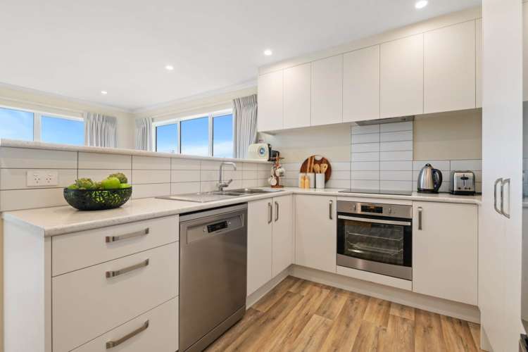 12 Kiteroa Terrace Rothesay Bay_8