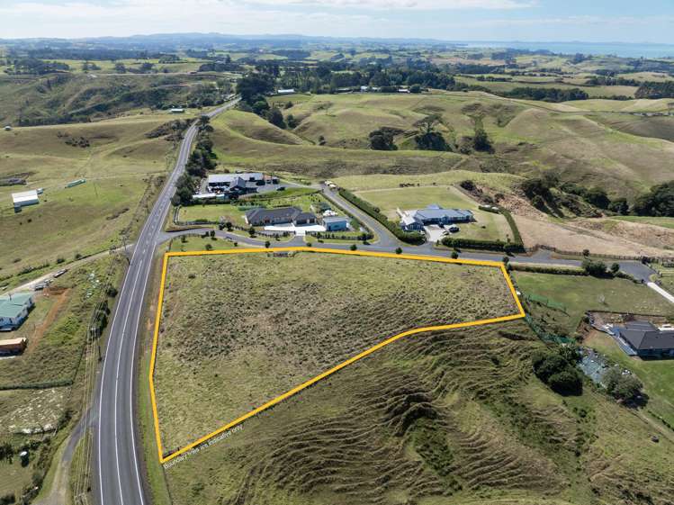 2 Chelsea Lee Lane Pollok_11