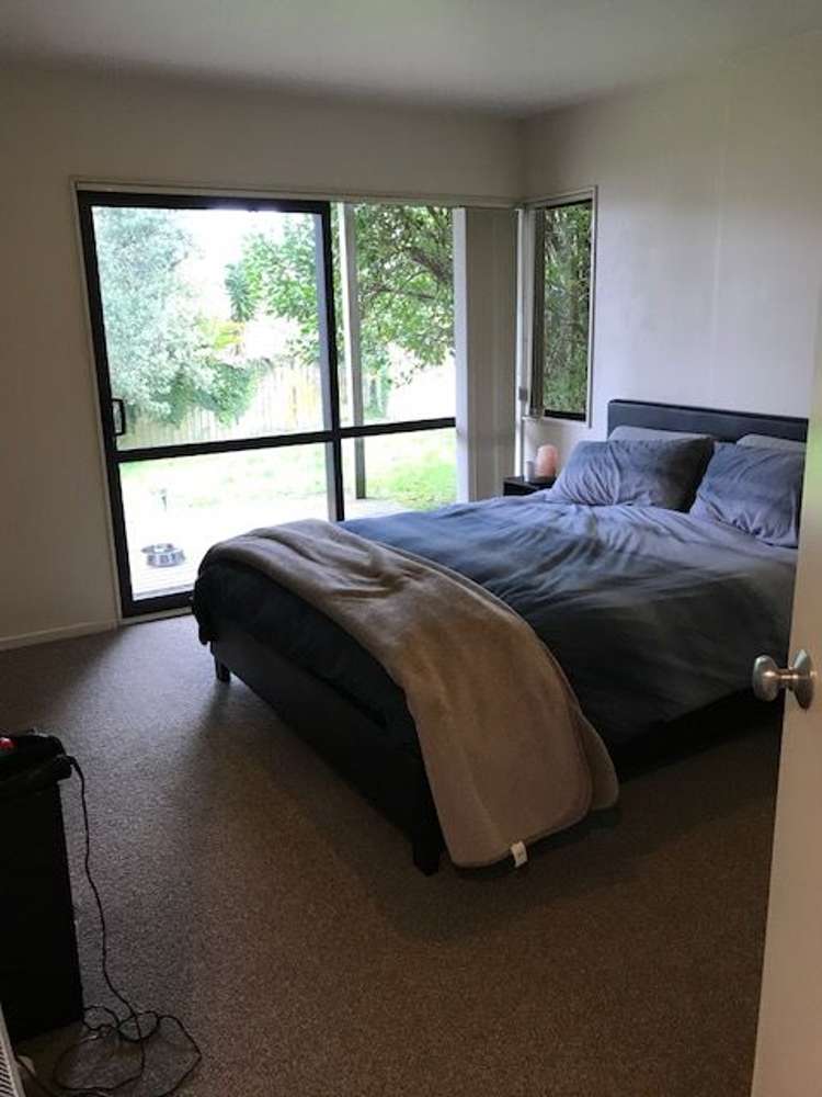 22 Baulcomb Parade Windsor Park_10