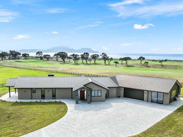 Exquisite Coastal Estate in Waipu