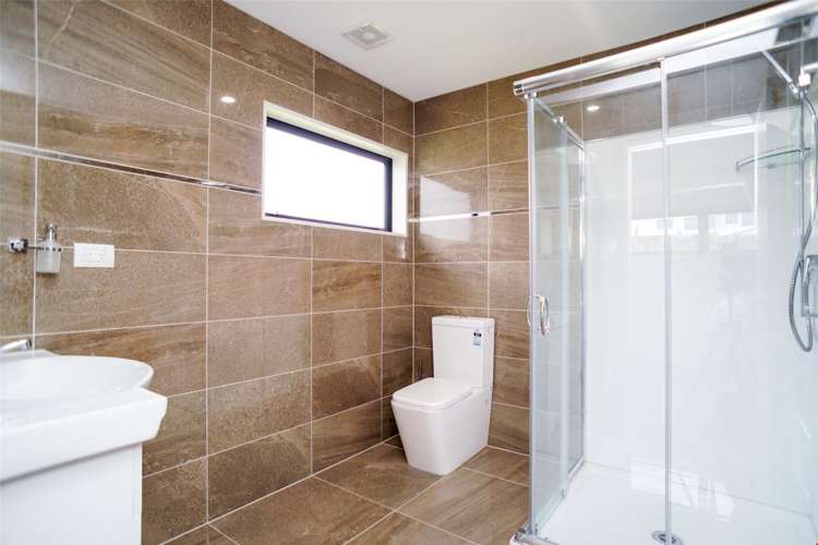 20a Hepburn Road Glendene_19