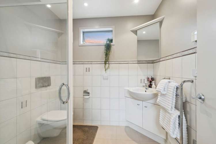 36 Oakford Park Crescent Greenhithe_25