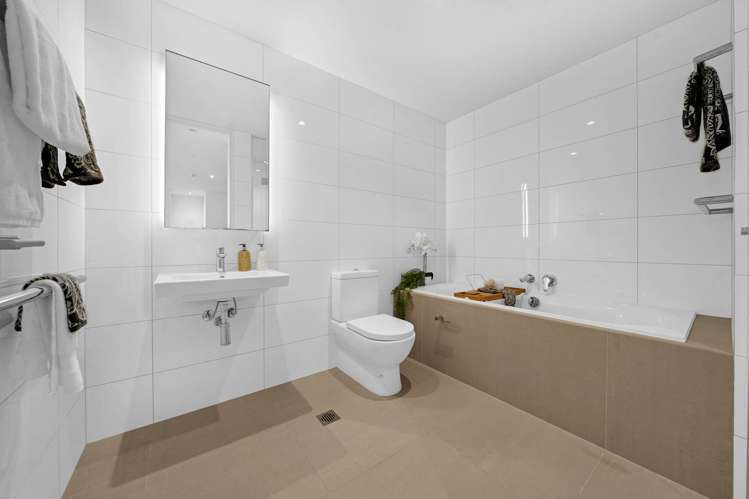 302/223A Green Lane West Epsom_21