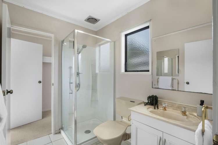 2/159 Norman Lesser Drive Saint Johns_10