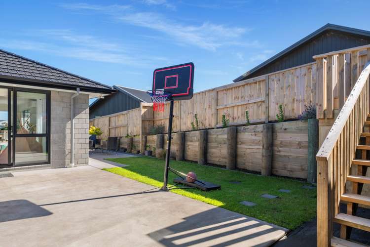 83 Whakaturou Crescent Pyes Pa_20