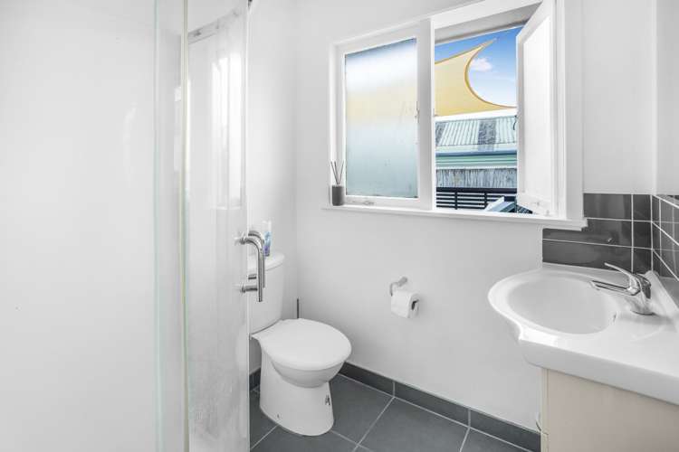 94 Aurora Terrace Hillcrest_11