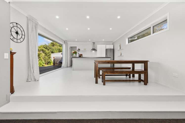 20 Kowhai Grove Raumati Beach_0