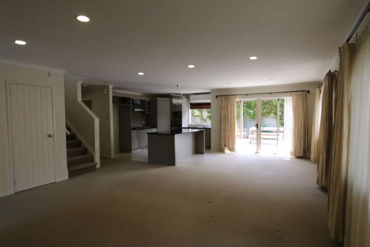 60 Salford Crescent Flat Bush_3