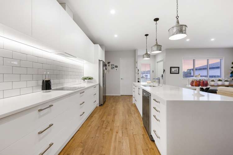 37 Pohutukawa Parade Riverhead_14