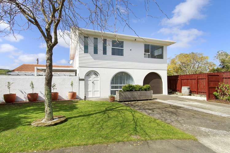 4 McKeefry Grove Tawa_23
