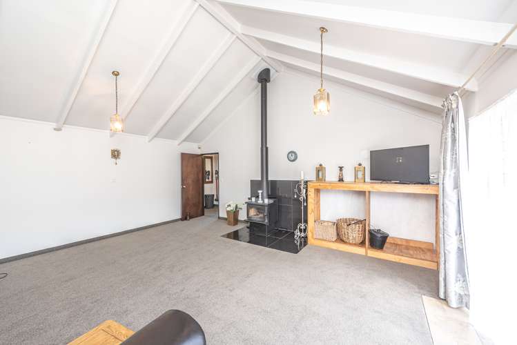 5 Downes Avenue Springvale_11