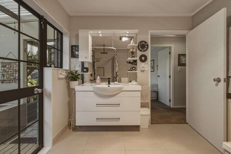 12A Wylie Street Glenholme_13