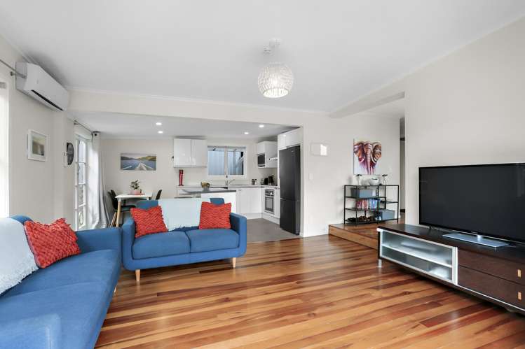 83 Mcleod Road Te Atatu South_6