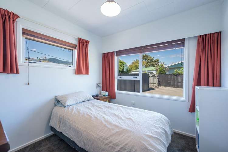 10 Neale Avenue Stoke_20