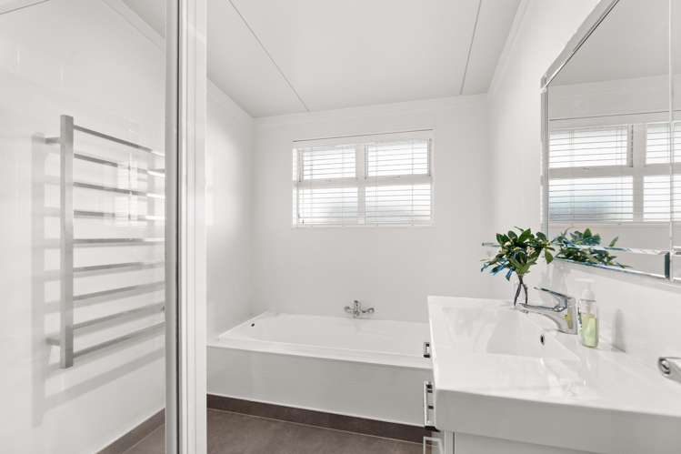 24 William Donald Drive Solway_16