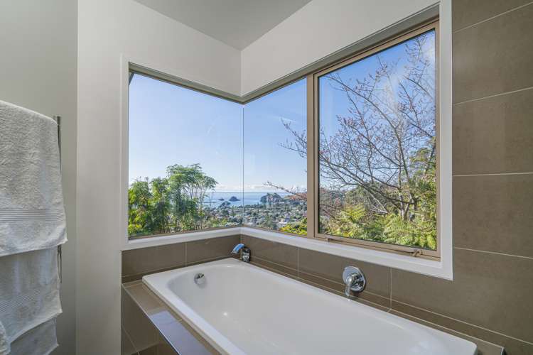 10 Patricia Place Hahei_15