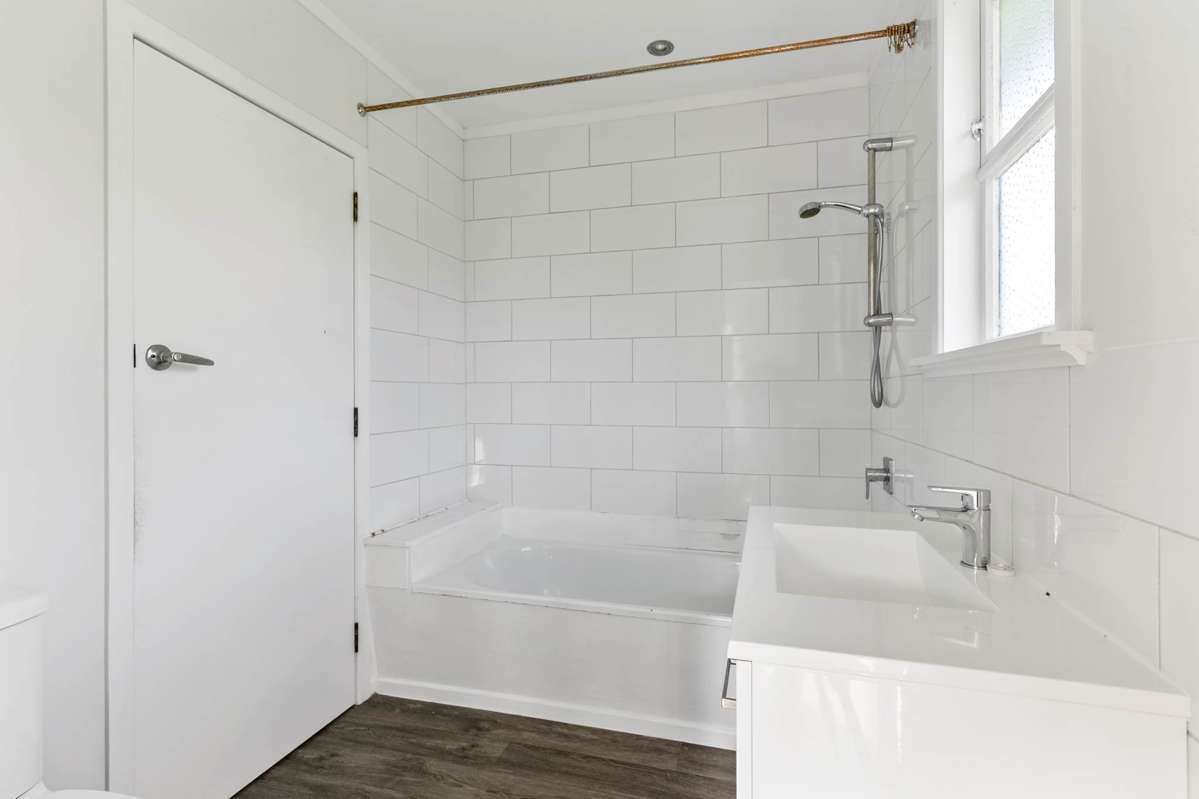219 Portage Road_4