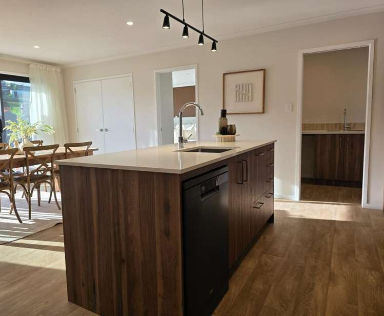 56 Ruru Crescent_5