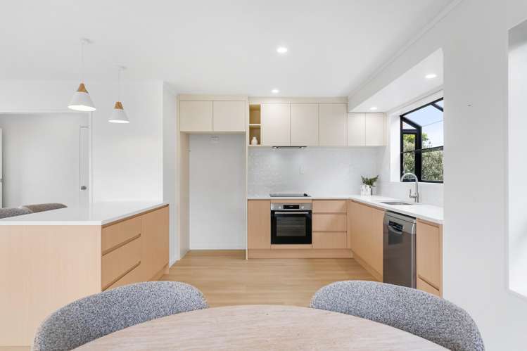 8 Fathom Place Te Atatu Peninsula_22
