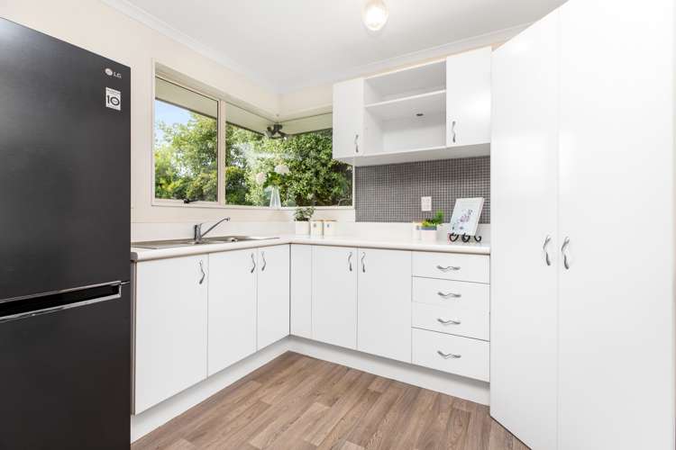 4 Skylark Lane Woolston_13