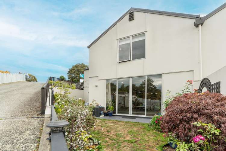 2/8 Braemar Place_0