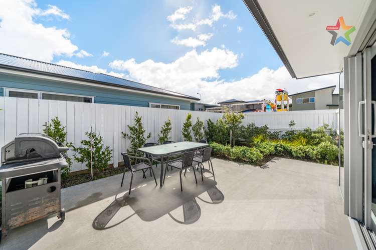 2 Grovedale Square Wainuiomata_15