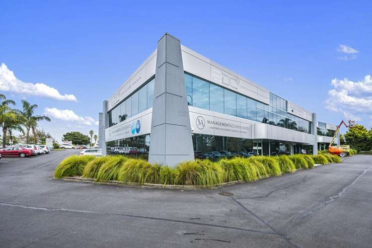 1/100 Bush Road Albany_12