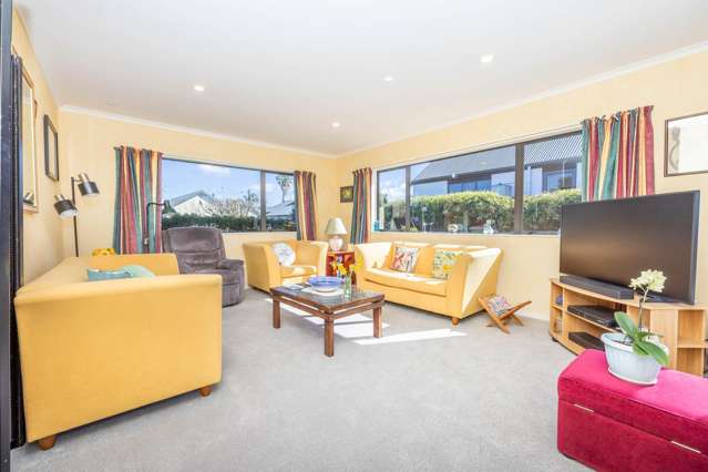 22 Cranbrook Place Rototuna North_1