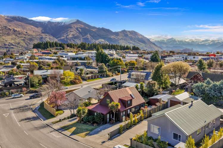 3 Mount Iron Drive Wanaka_25