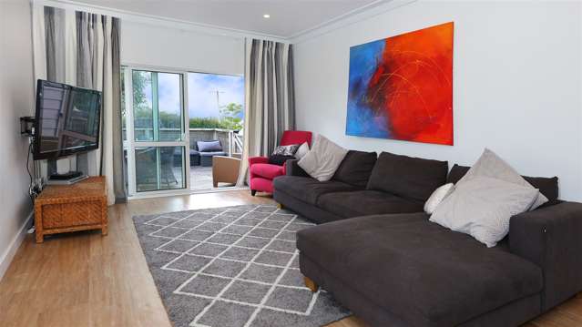1/9 Clayburn Road Glen Eden_2