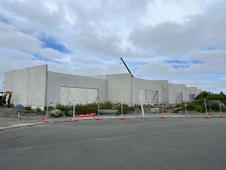 1/8 Lake Bryndwr Lane Burnside_1