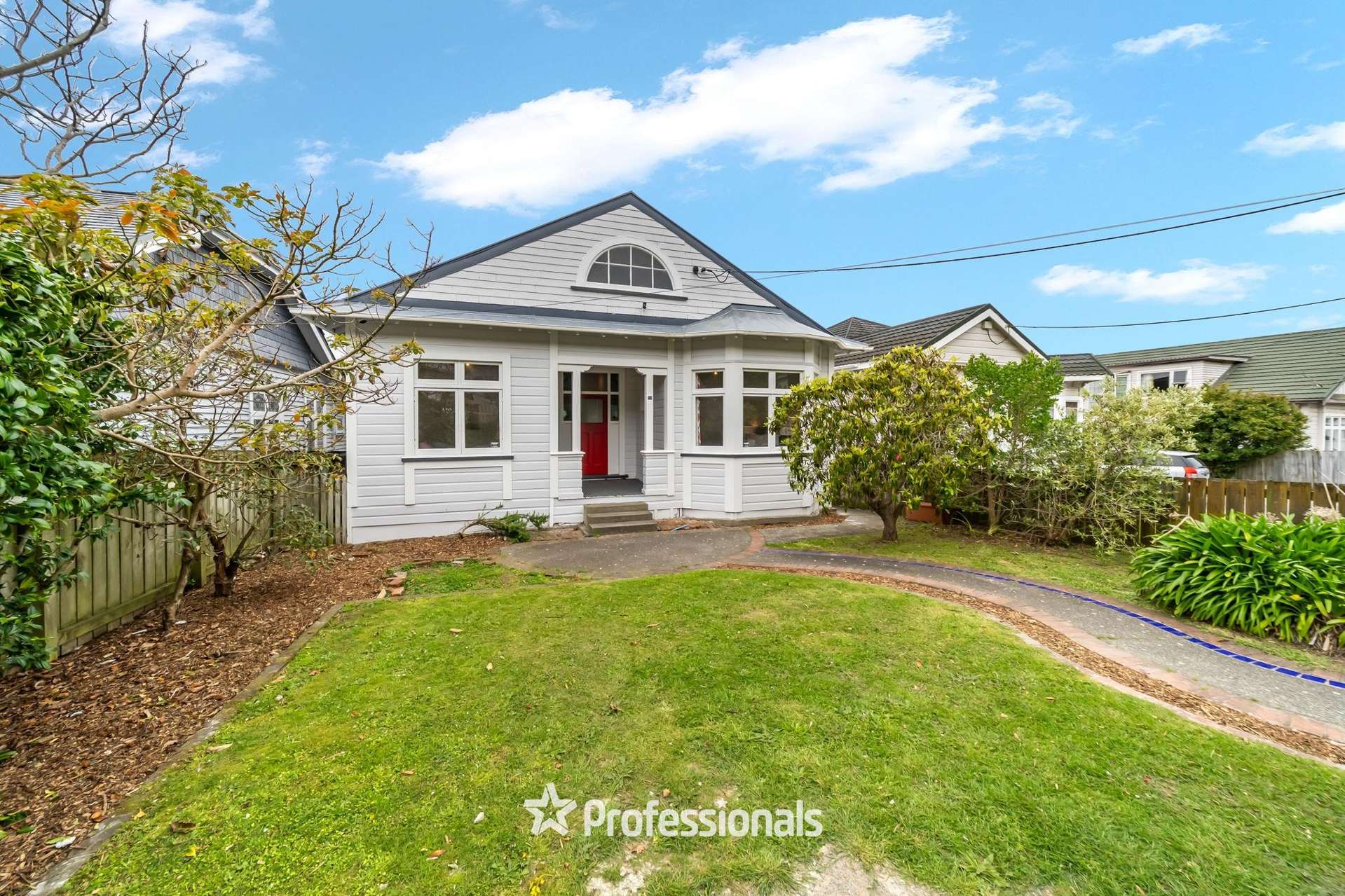 79 Queens Drive Lyall Bay_0