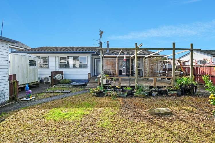 14 Seaward Place Wattle Downs_19
