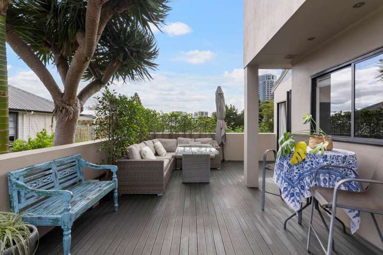 17 Burns Avenue Takapuna_12